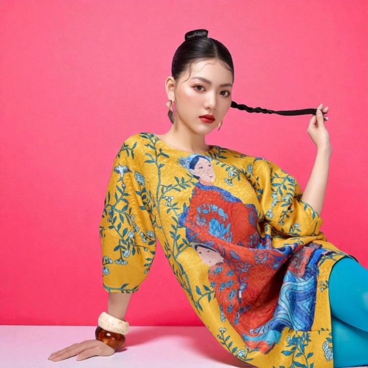 Yellow Cocoon brocade dress with woman pattern